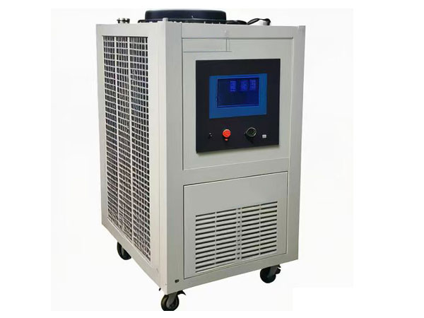 油冷（lěng）卻（què）機組